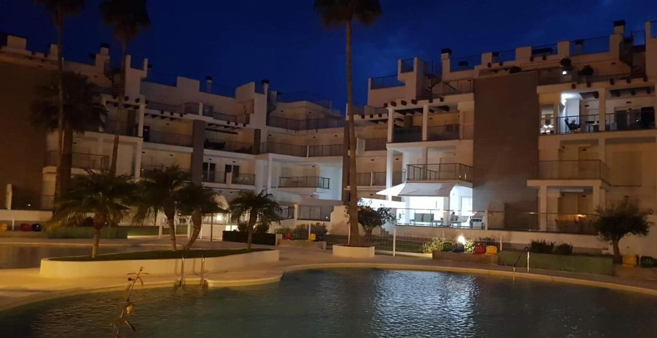 Sunny Apartment In Denia With Outdoor Swimming Pool And Garage Parking Place Included, 300M From The Sandy Beach Exterior foto